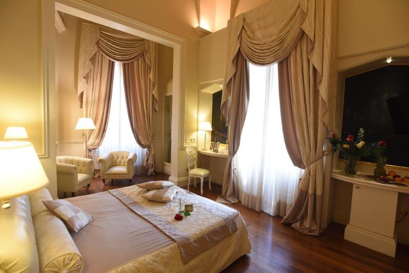 Suite Hotel Santa Chiara - Genel