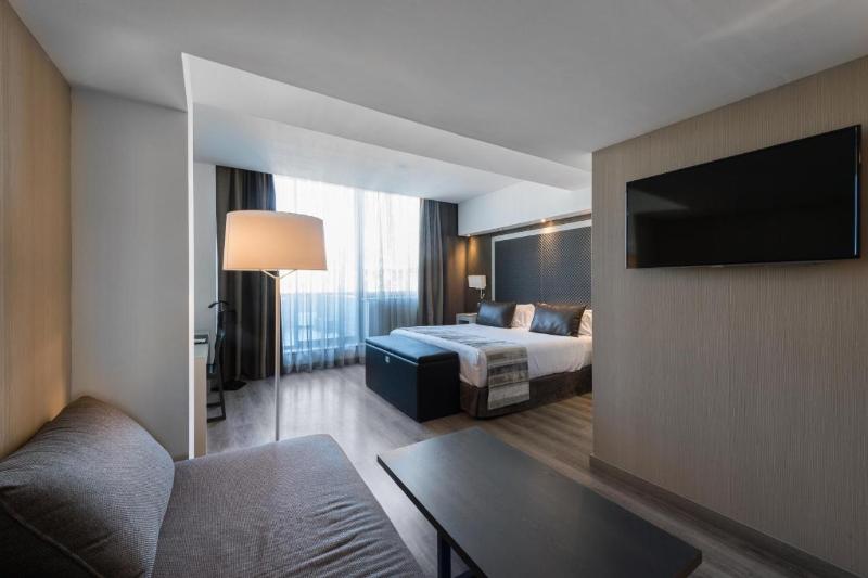 Catalonia Square - Oda