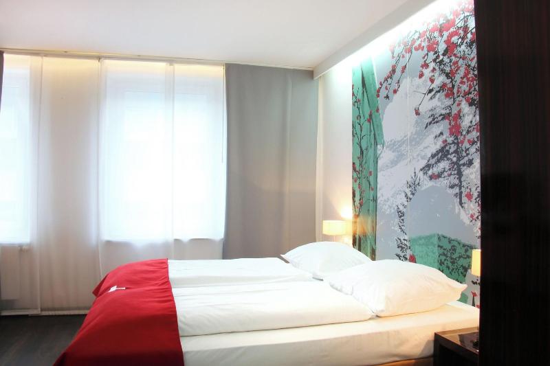 Helvetia Hotel Munich City Center - Oda