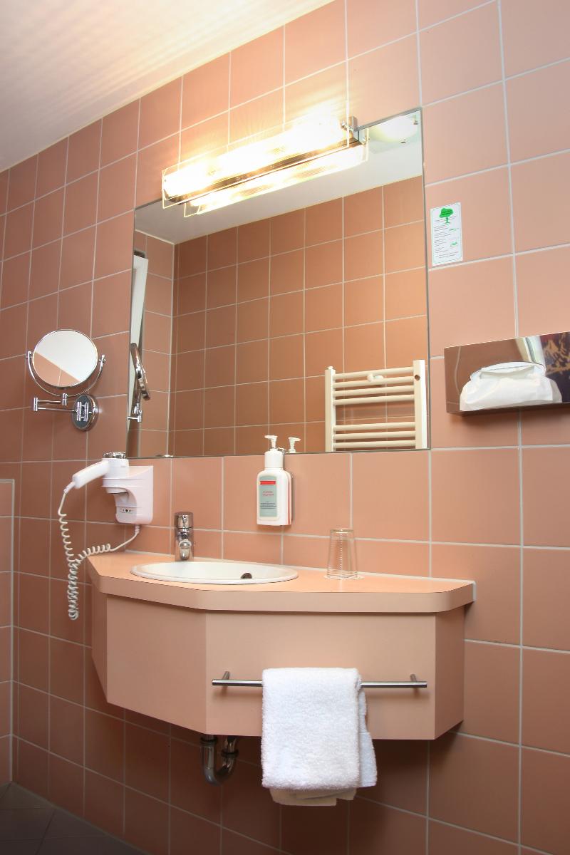 Helvetia Hotel Munich City Center - Oda
