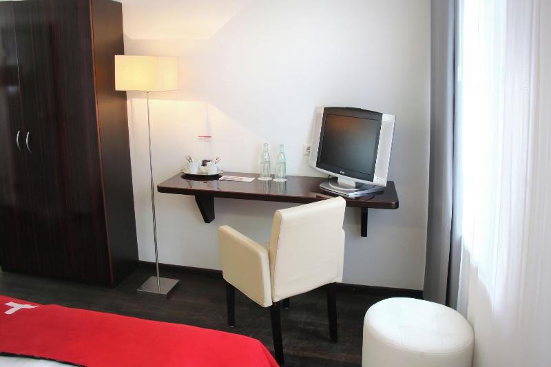 Helvetia Hotel Munich City Center - Oda
