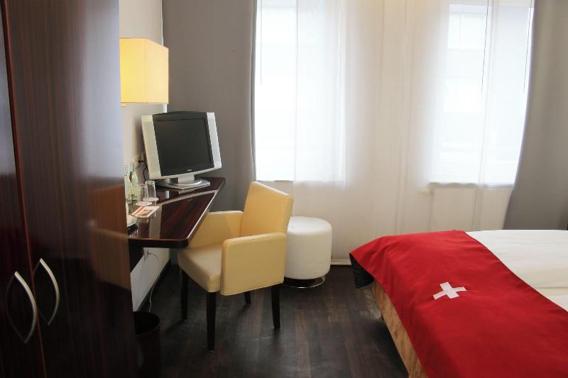 Helvetia Hotel Munich City Center - Oda