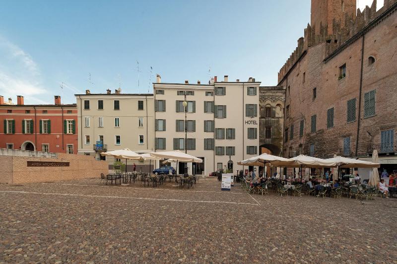 Due Guerrieri   Mantova - Genel