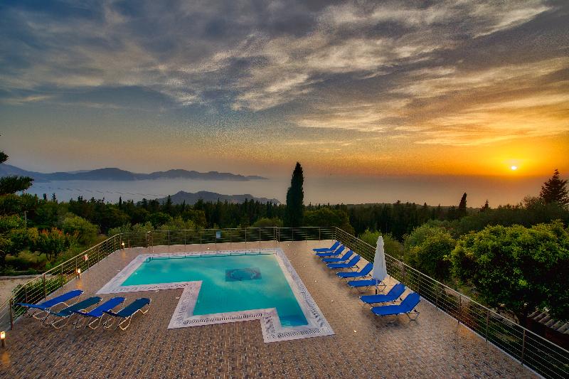 Studios Vrionis Panoramic Sunset - Havuz