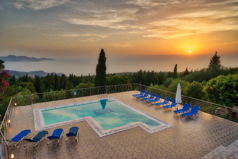 Studios Vrionis Panoramic Sunset - Havuz