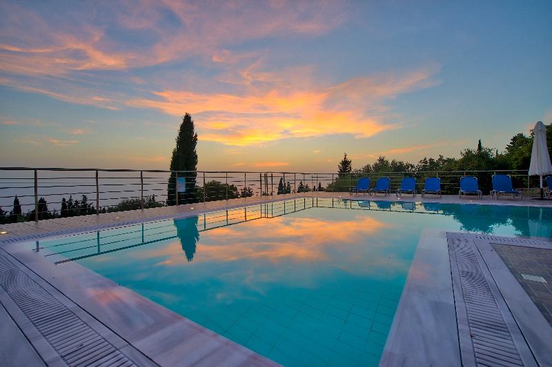 Studios Vrionis Panoramic Sunset - Havuz