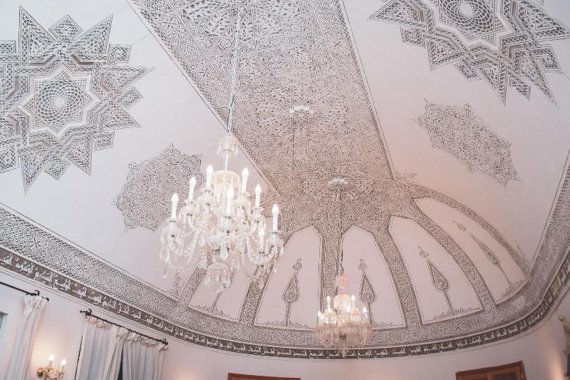 Dar Ben Gacem - Toplantı