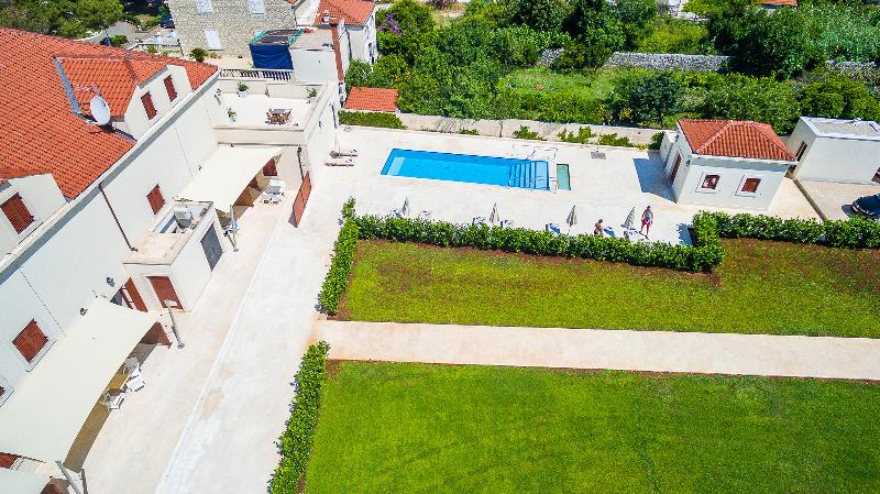 Apartments Vila Riva - Havuz