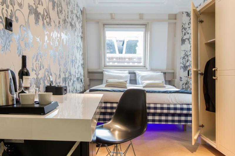 Amsterdam Canal Hotel - Oda