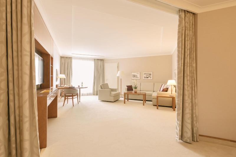 Grand Elysée Hamburg - Oda