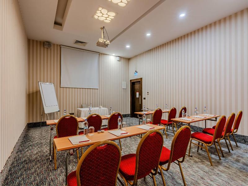 Ramada Plaza By Wyndham Izmir - Toplantı