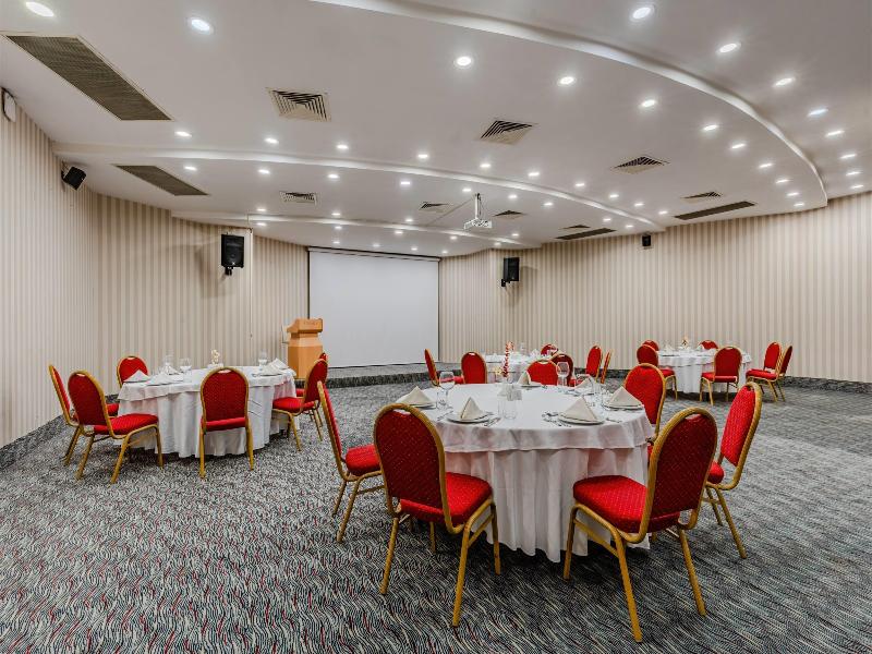 Ramada Plaza By Wyndham Izmir - Toplantı