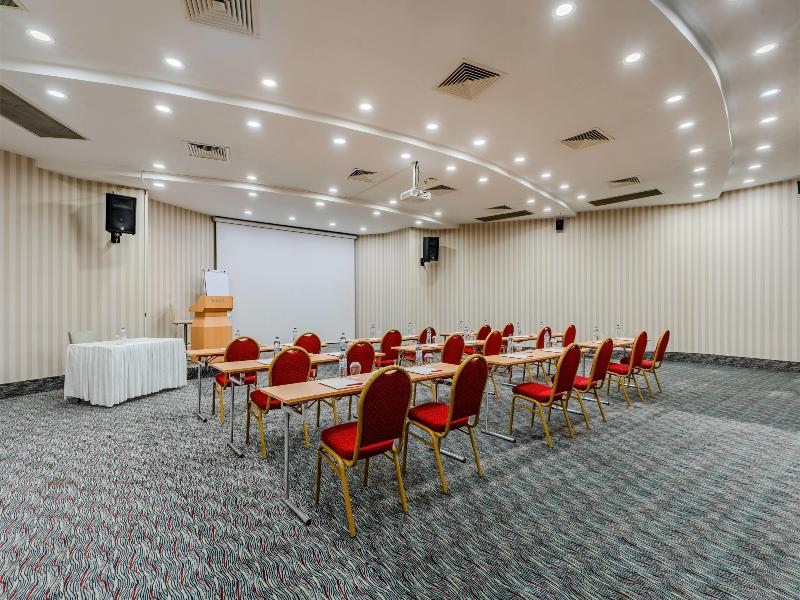 Ramada Plaza By Wyndham Izmir - Toplantı