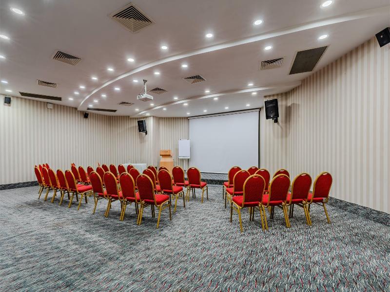 Ramada Plaza By Wyndham Izmir - Toplantı