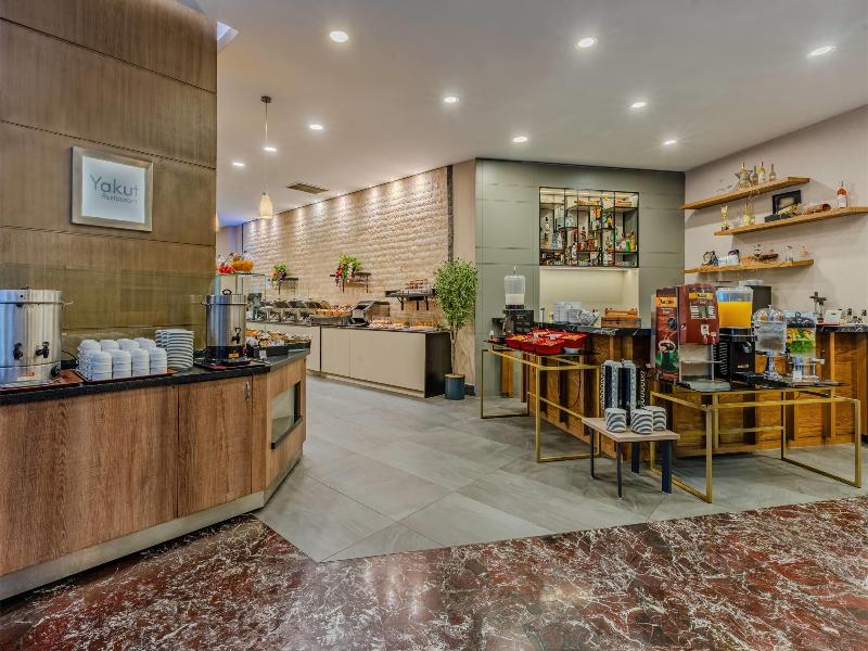 Ramada Plaza By Wyndham Izmir - Restoran