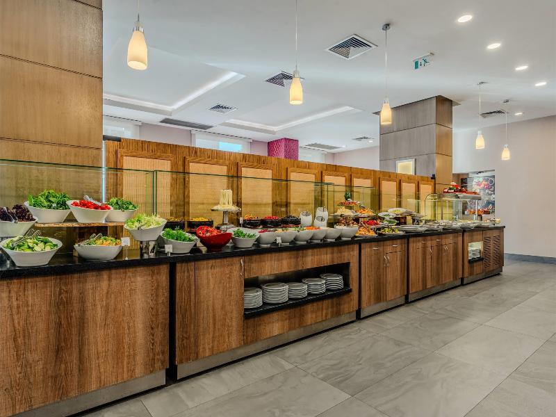 Ramada Plaza By Wyndham Izmir - Restoran