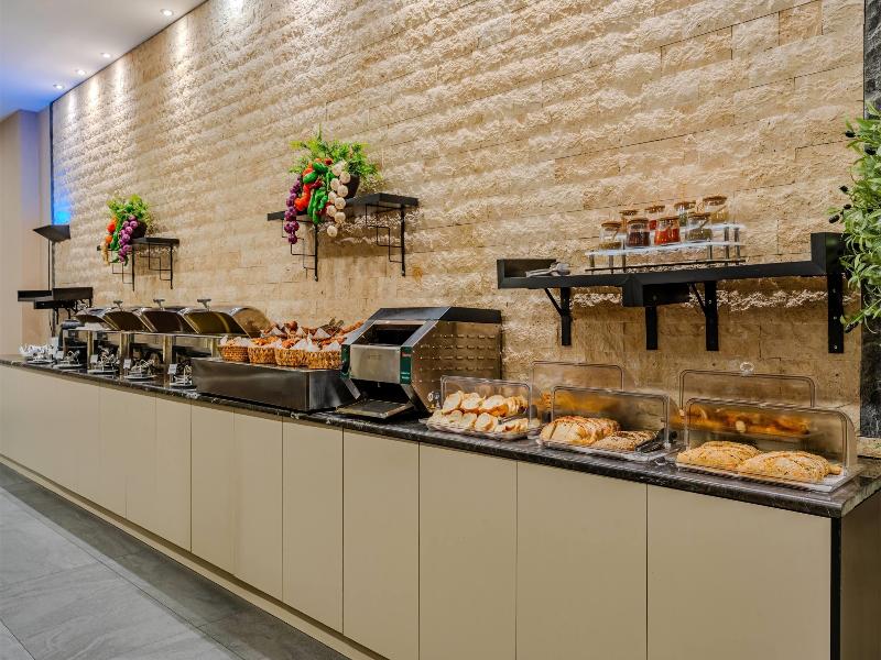 Ramada Plaza By Wyndham Izmir - Restoran