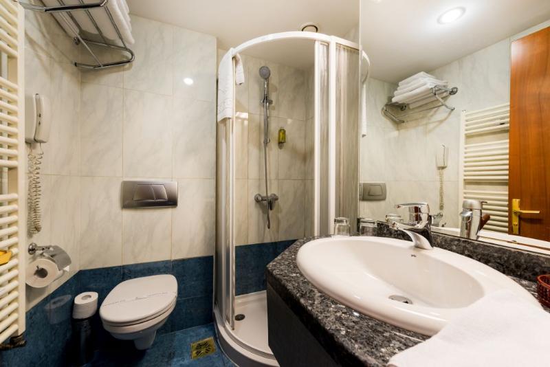 Duke Hotel Romana - Oda