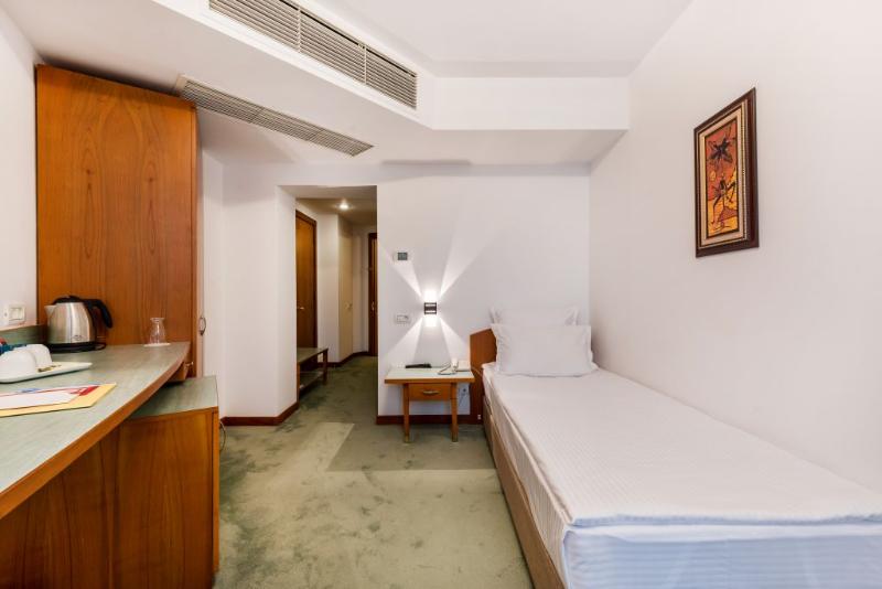 Duke Hotel Romana - Oda