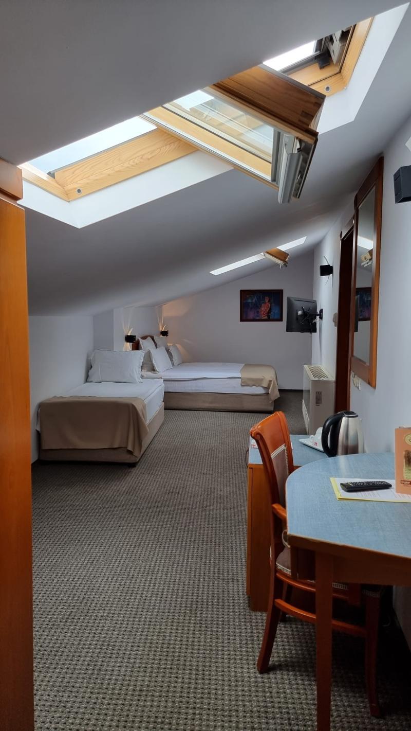 Duke Hotel Romana - Oda