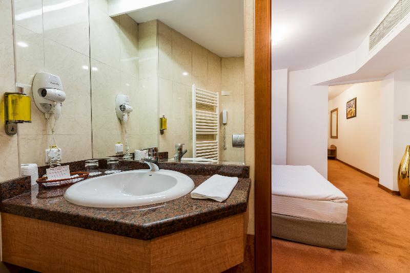 Duke Hotel Romana - Oda