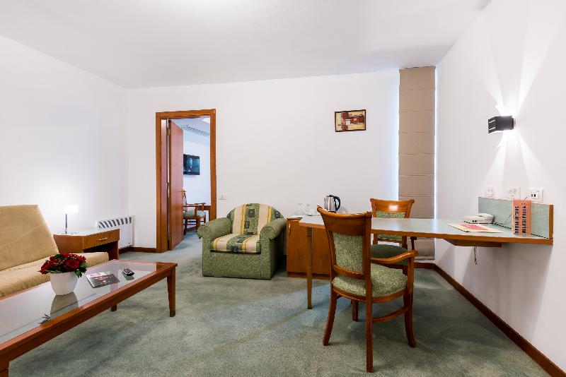 Duke Hotel Romana - Oda