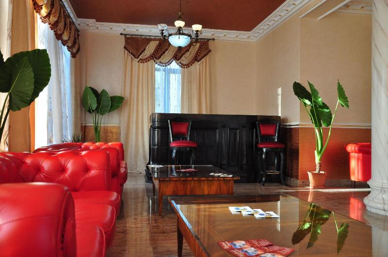 Vigo Grand Hotel - Lobi