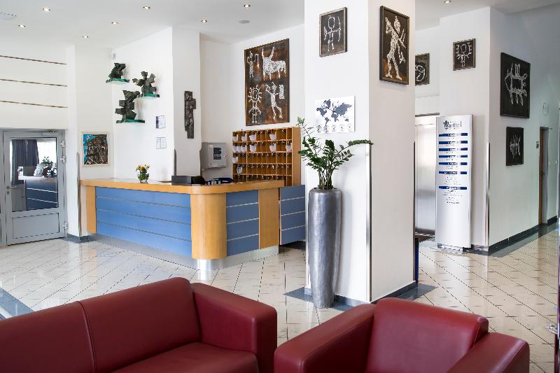Hotel Marttel - Lobi