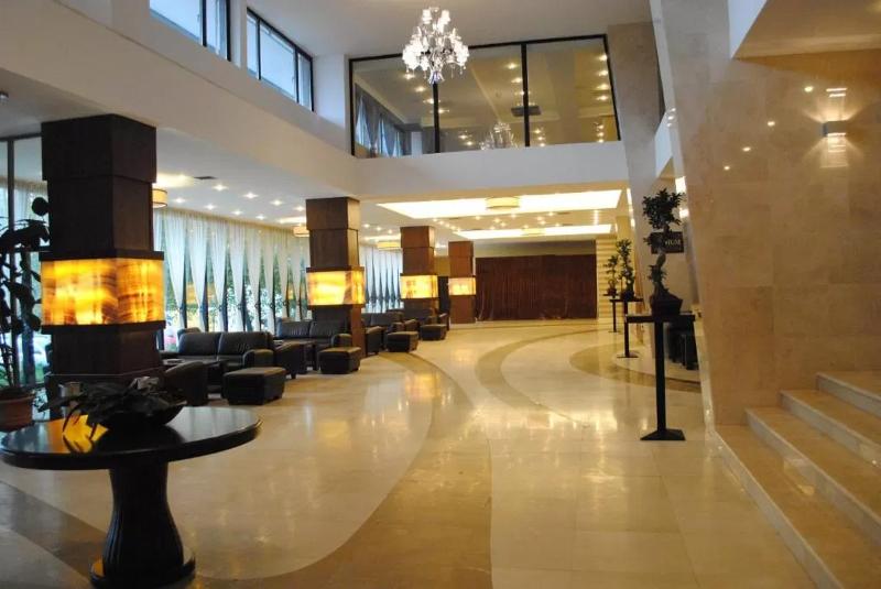 Grand Hotel Napoca - Lobi
