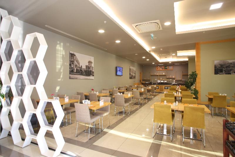 Holiday Inn Express MANISA - BATI by IHG - Restoran