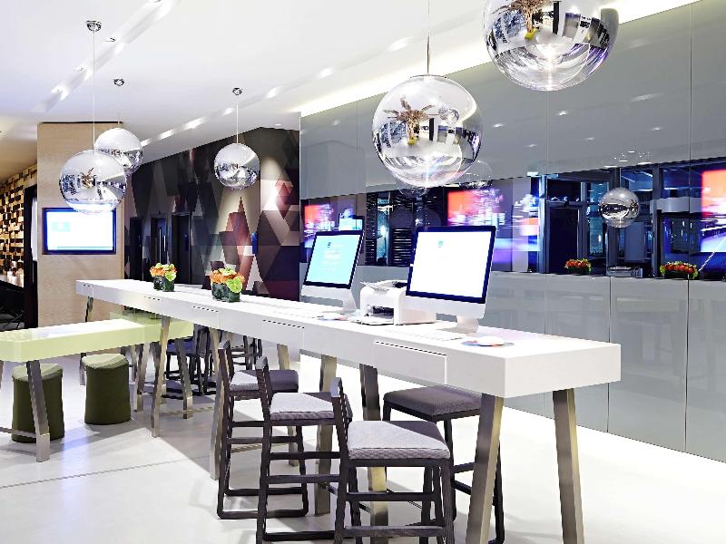 Novotel London Brentford - Genel
