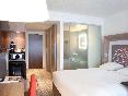 Novotel London Brentford oda fotoğrafı