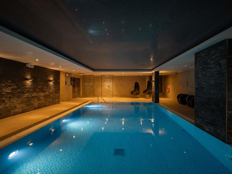 Novotel London Brentford - Havuz