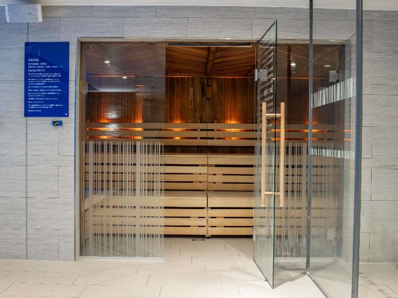 Novotel London Brentford - Havuz