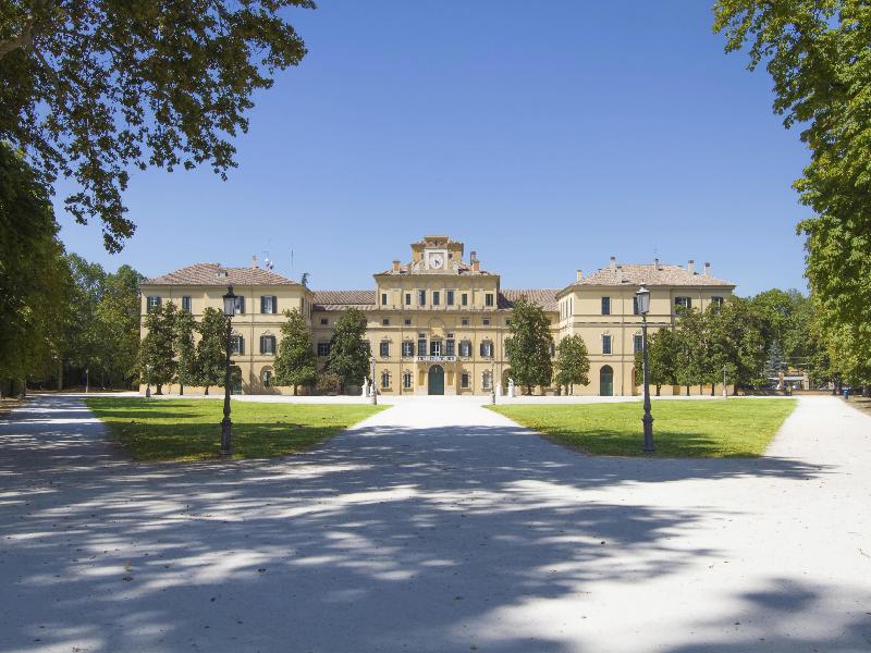 NH Parma - Genel