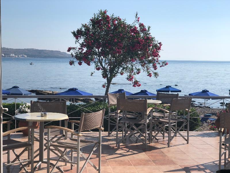 Elpida Beach Studios - Teras