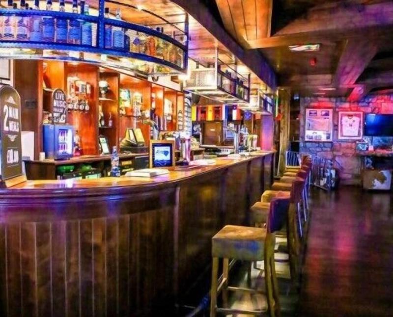 The Commercial Hotel - Bar