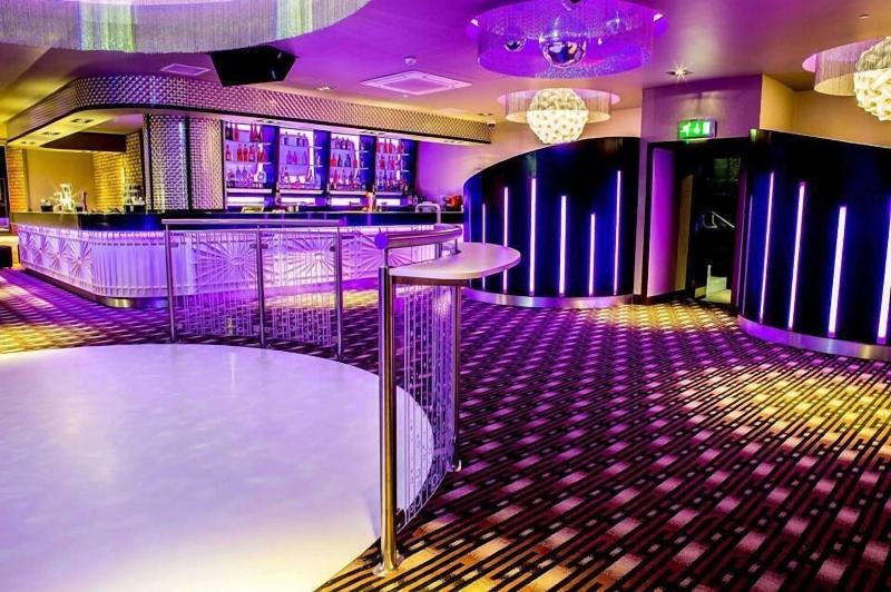 The Commercial Hotel - Aktivite