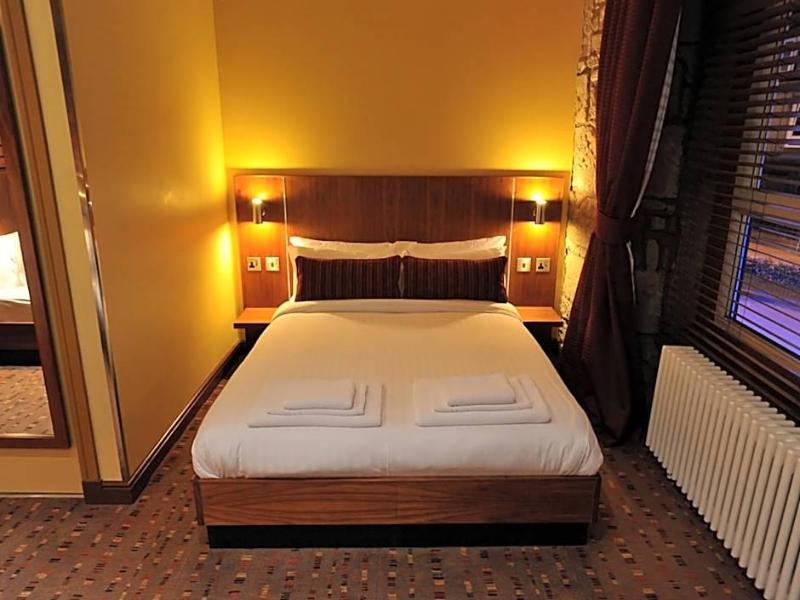 The Commercial Hotel - Genel