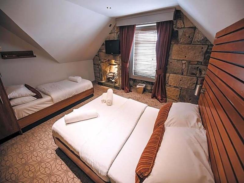 The Commercial Hotel - Genel
