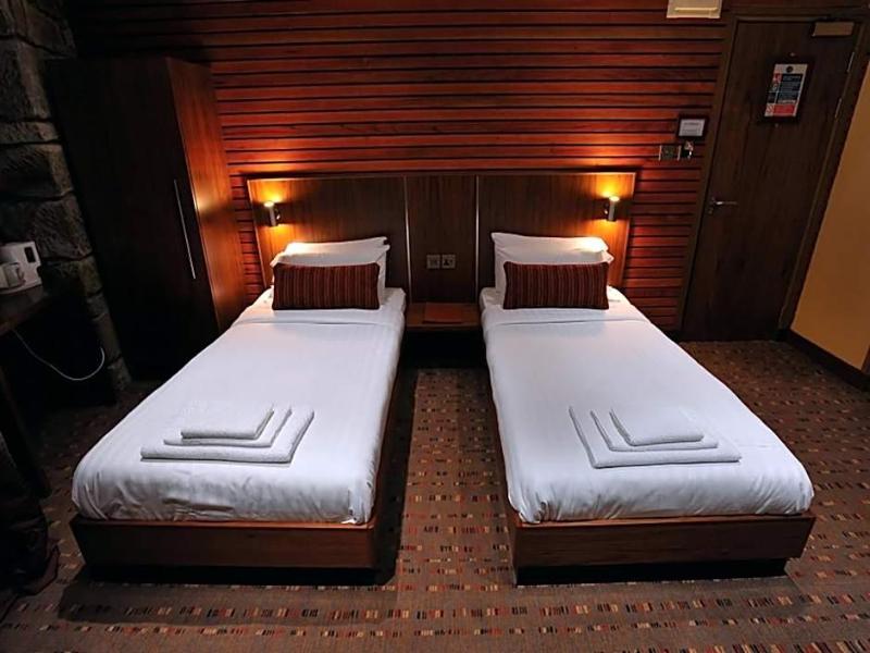 The Commercial Hotel - Genel