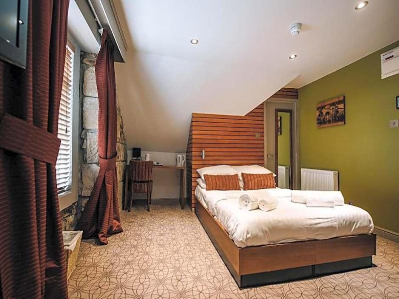The Commercial Hotel - Genel