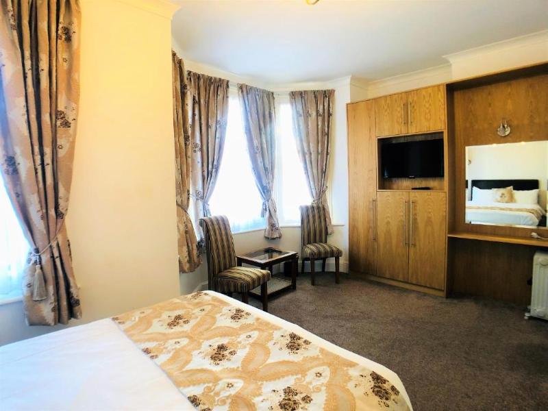 Ilfracombe House Hotel - Oda