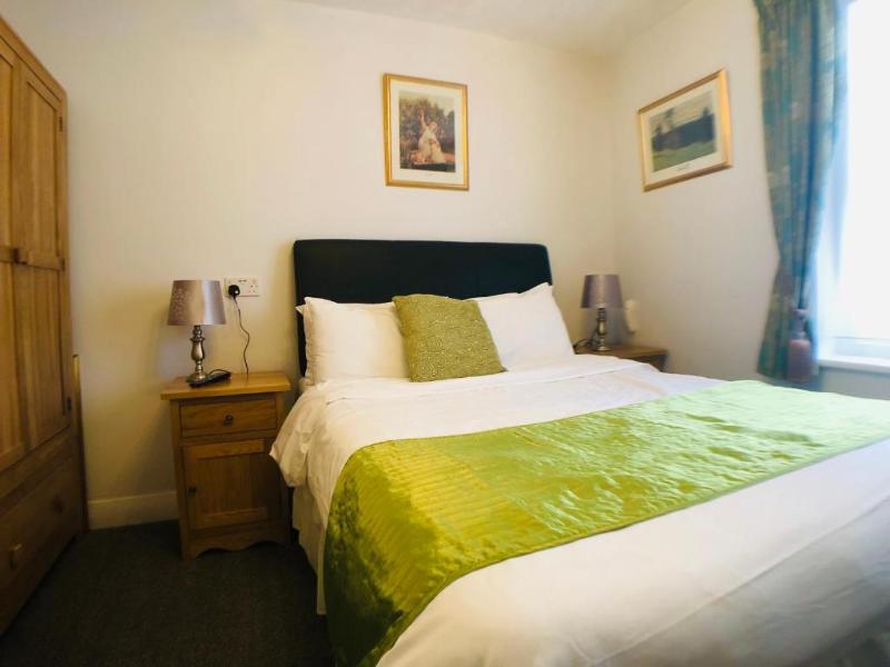 Ilfracombe House Hotel - Oda