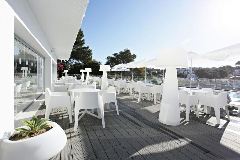 Grupotel Ibiza Beach Resort. Adults Only - Teras
