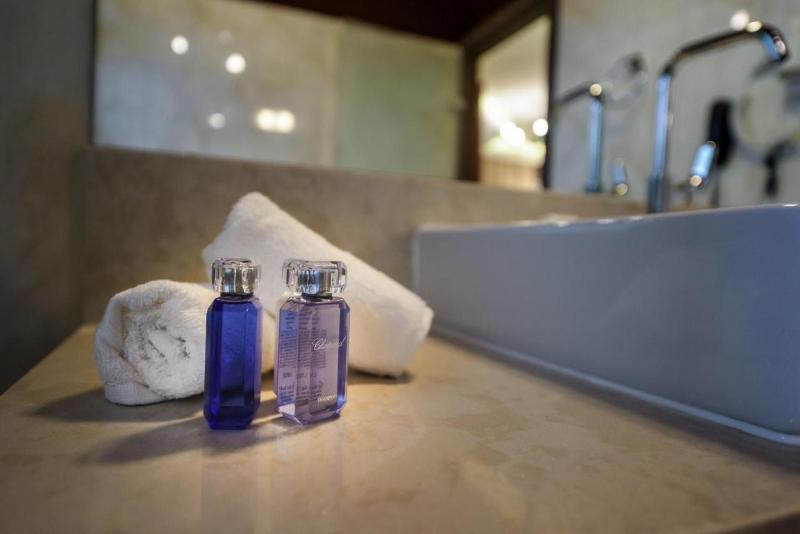 Elegance  Luxury Executive Suites - Oda