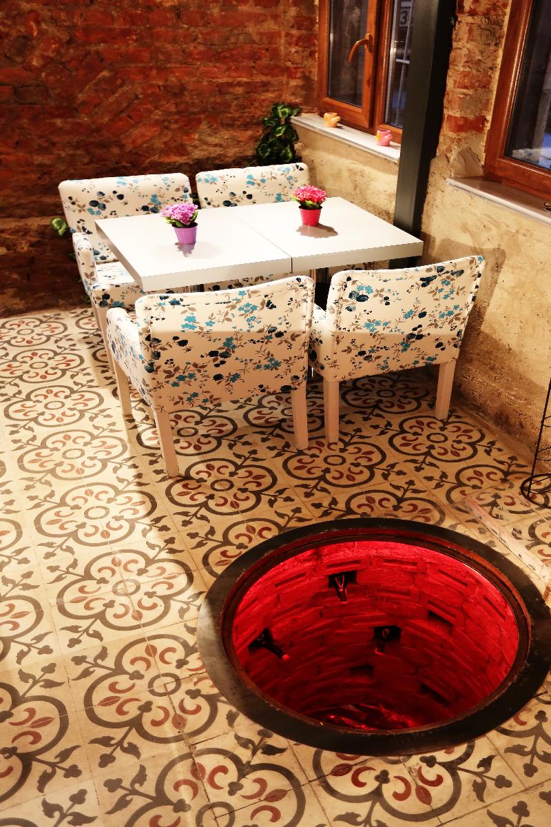 Corner Hot - Restoran