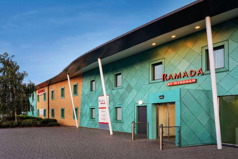 Ramada by Wyndham Cobham - Genel