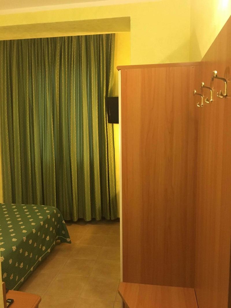 Hotel Nuovo Rondo   Sesto San Giovanni - Oda
