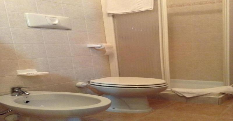 Hotel Nuovo Rondo   Sesto San Giovanni - Oda